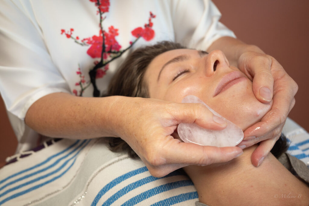• Photo massage Tuina – médecine traditionnelle chinoise à Lille – Marylaure